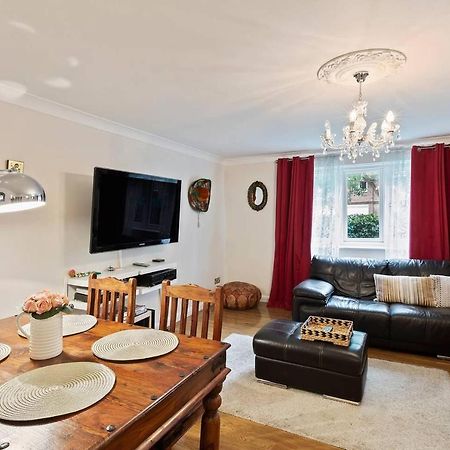 לונדון Beautiful And Cosy 2 Bedroom Flat מראה חיצוני תמונה