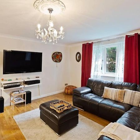 לונדון Beautiful And Cosy 2 Bedroom Flat מראה חיצוני תמונה