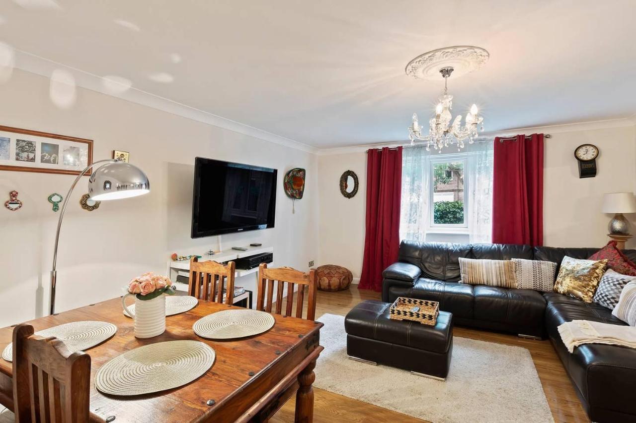 לונדון Beautiful And Cosy 2 Bedroom Flat מראה חיצוני תמונה