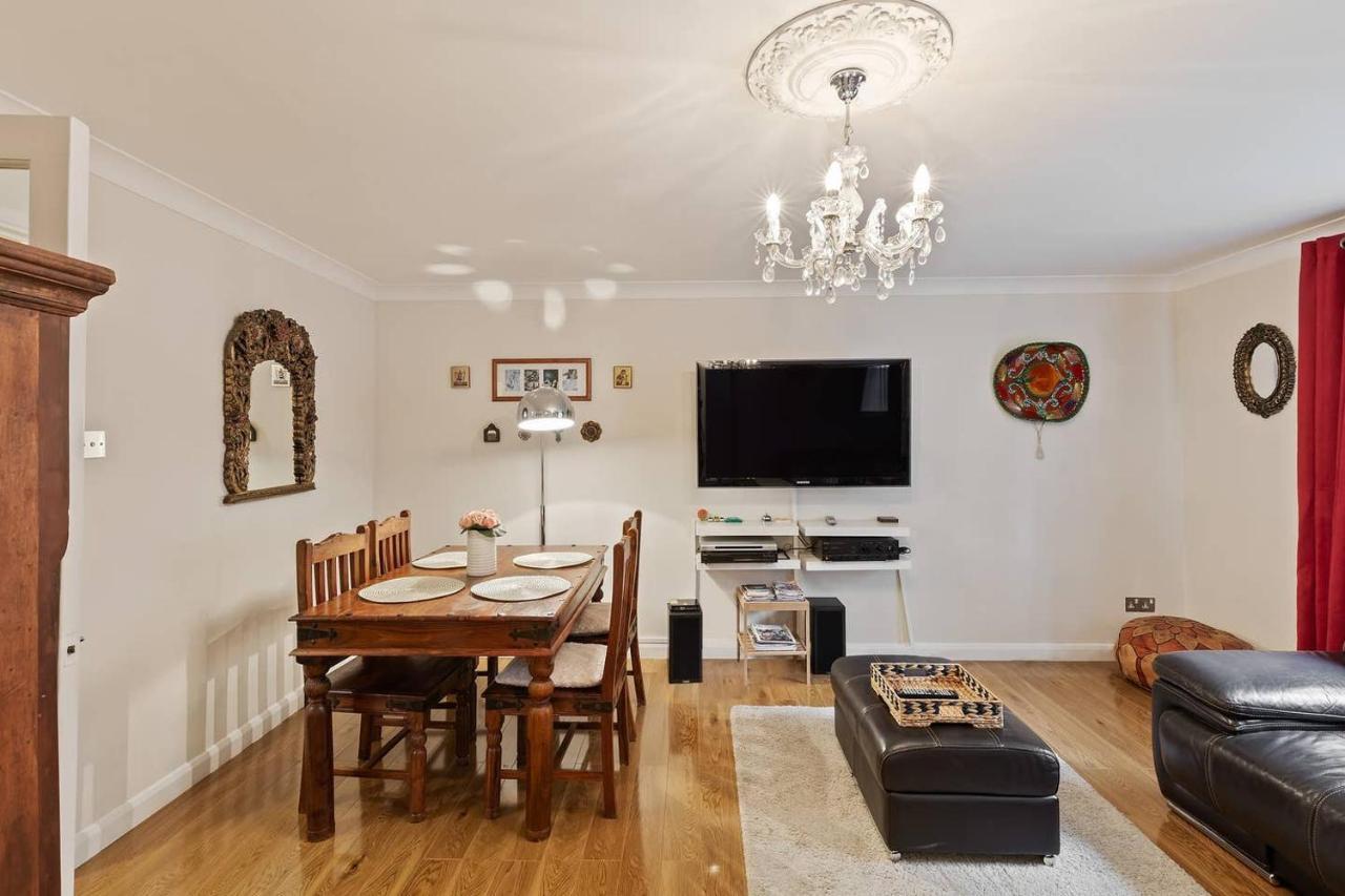 לונדון Beautiful And Cosy 2 Bedroom Flat מראה חיצוני תמונה