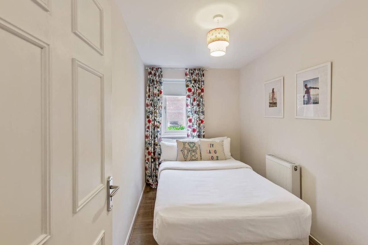 לונדון Beautiful And Cosy 2 Bedroom Flat מראה חיצוני תמונה